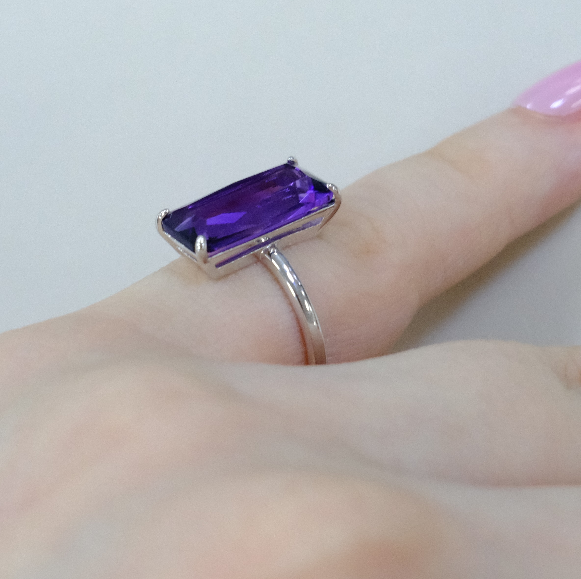 Серебряное кольцо с аметистом